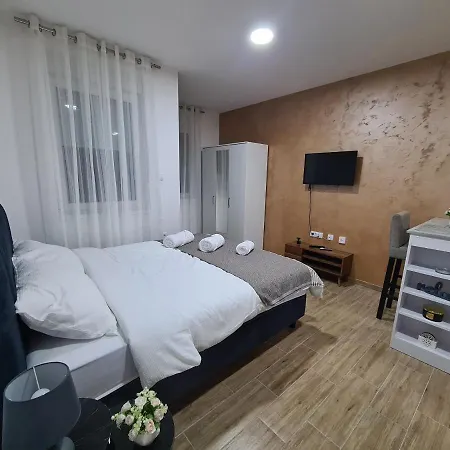 Stella Apartment